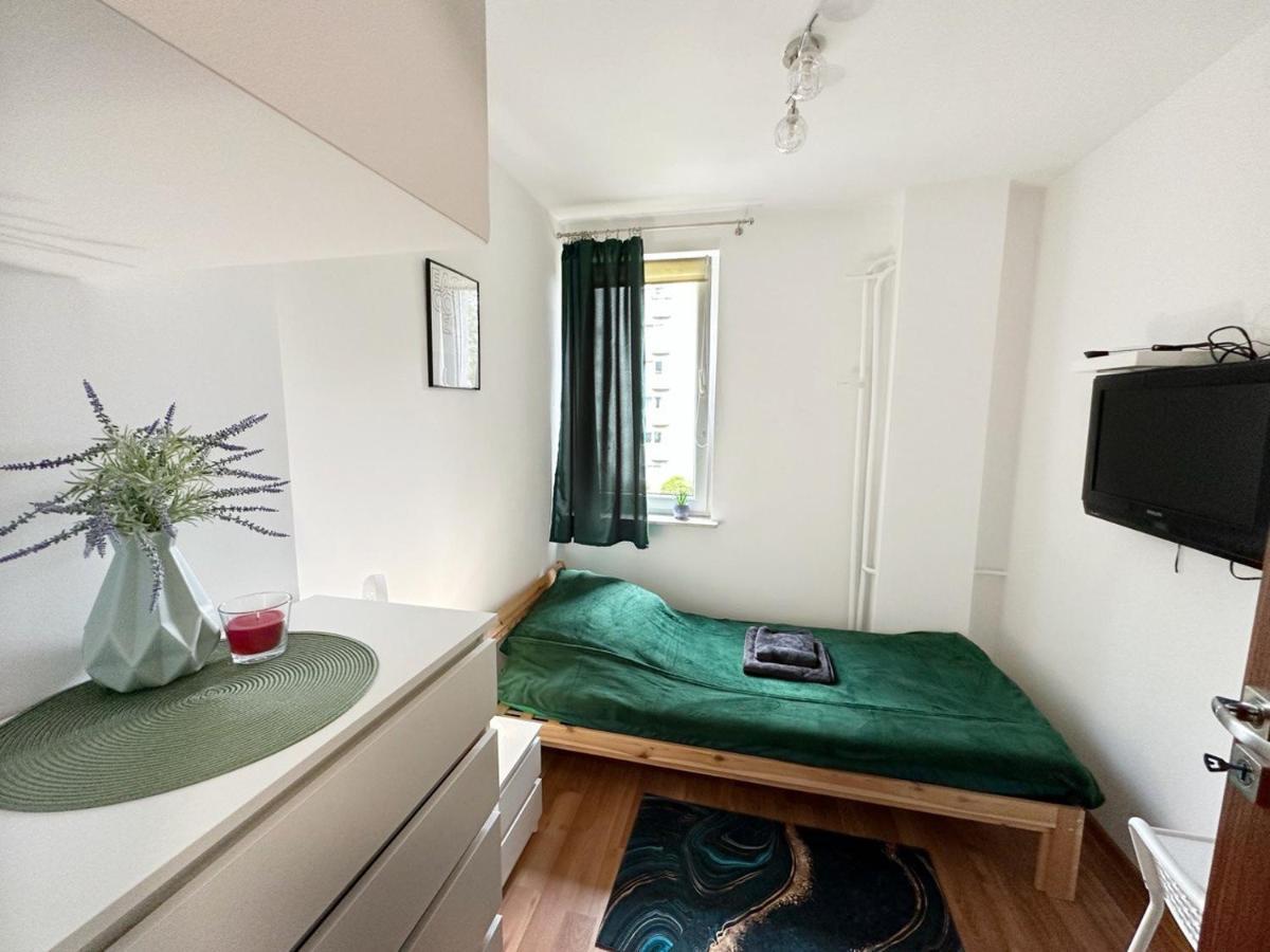 Anielewicza 26 Rooms วอร์ซอ ภายนอก รูปภาพ