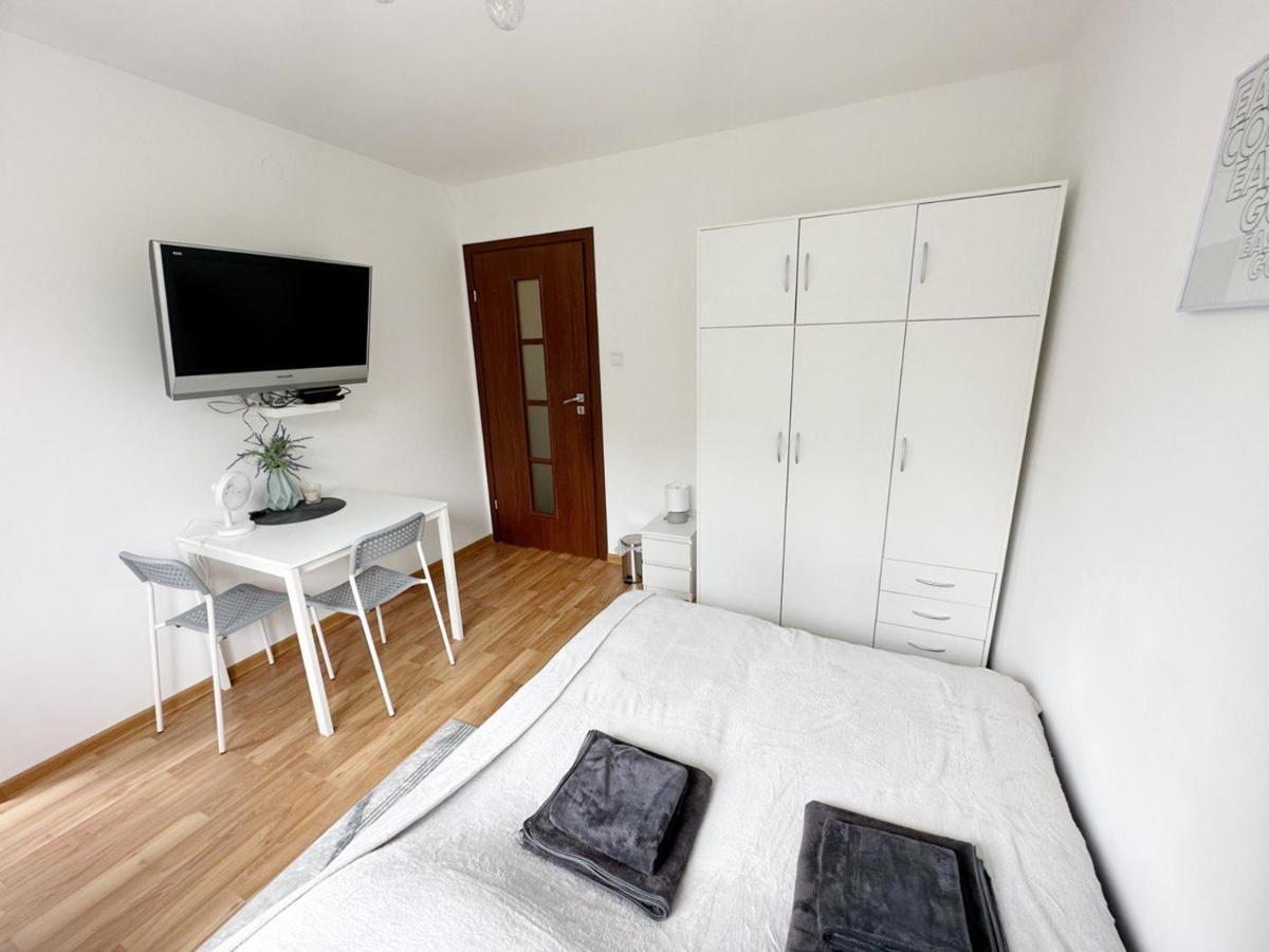 Anielewicza 26 Rooms วอร์ซอ ภายนอก รูปภาพ